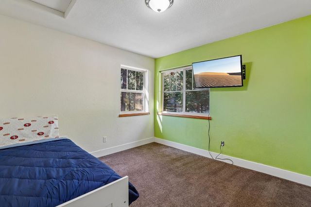 2090 Bourbon St, Pollock Pines, CA 95726