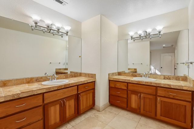 2090 Bourbon St, Pollock Pines, CA 95726