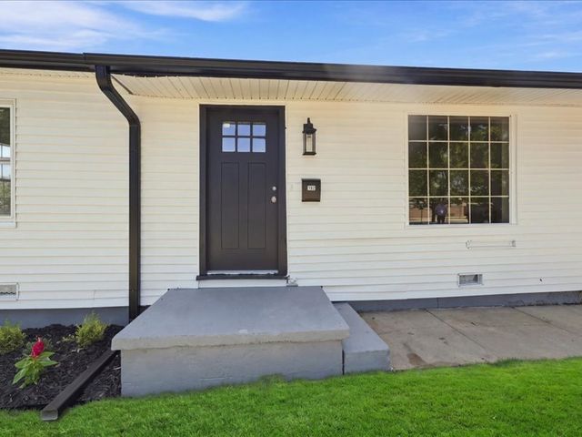 102 W 43rd Street S, Sand Springs, OK 74063