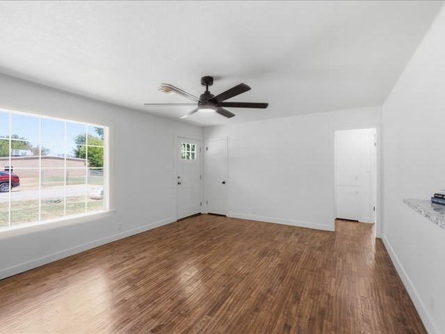 102 W 43rd Street S, Sand Springs, OK 74063