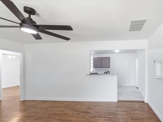 102 W 43rd Street S, Sand Springs, OK 74063