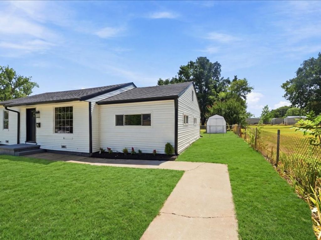 102 W 43rd Street S, Sand Springs, OK 74063