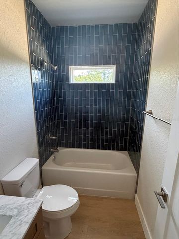 925 NE 17TH DRIVE, Gainesville, FL 32641