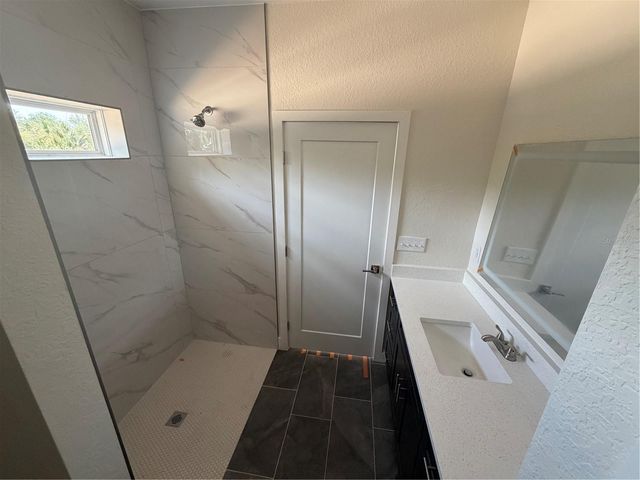 925 NE 17TH DRIVE, Gainesville, FL 32641