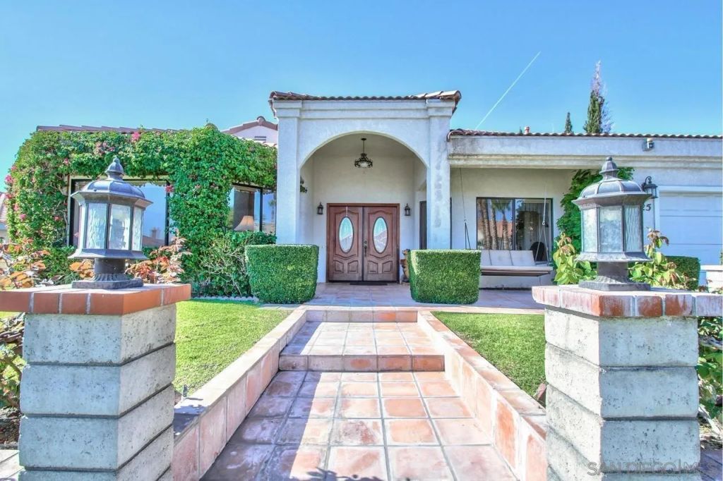 9625 Warwick Dr, Desert Hot Springs, CA 92240