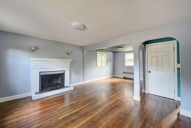 13 Winslow Rd, Sharon, MA 02067