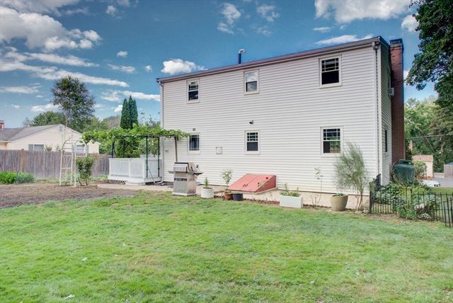 13 Winslow Rd, Sharon, MA 02067