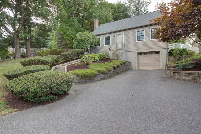 13 Winslow Rd, Sharon, MA 02067