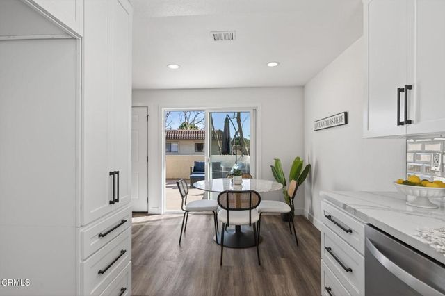 570 Eakins Lane, Ventura, CA 93003