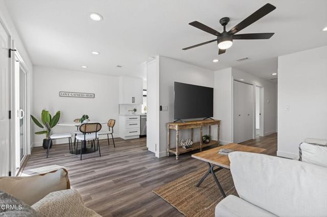 570 Eakins Lane, Ventura, CA 93003