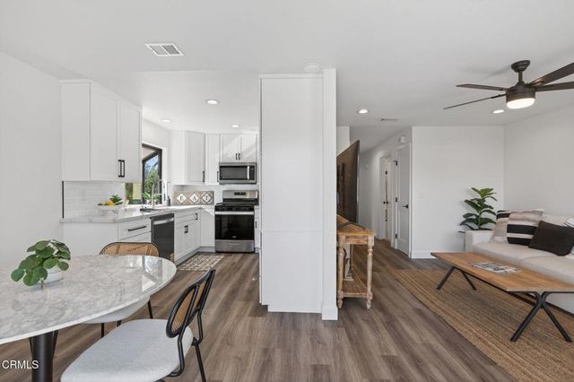 570 Eakins Lane, Ventura, CA 93003