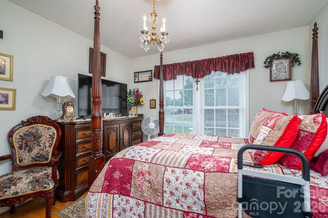 818 Hill Street, Shelby, NC 28152