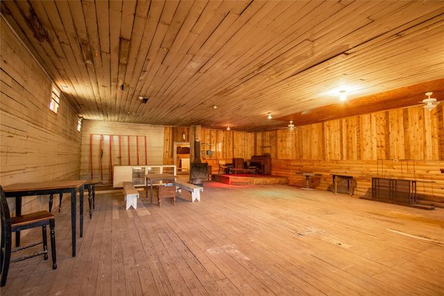 190 Fm 405 Street, Dodge, TX 77334