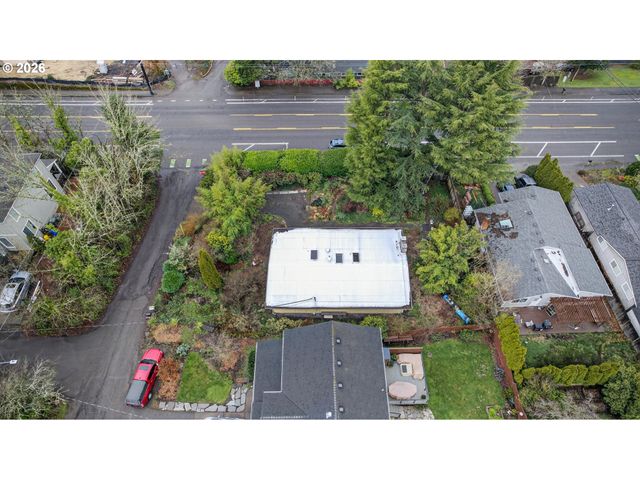 4833 Sw BUDDINGTON St, Portland, OR 97219