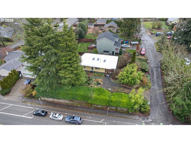 4833 Sw BUDDINGTON St, Portland, OR 97219
