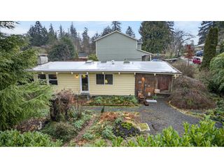 4833 Sw BUDDINGTON St, Portland, OR 97219