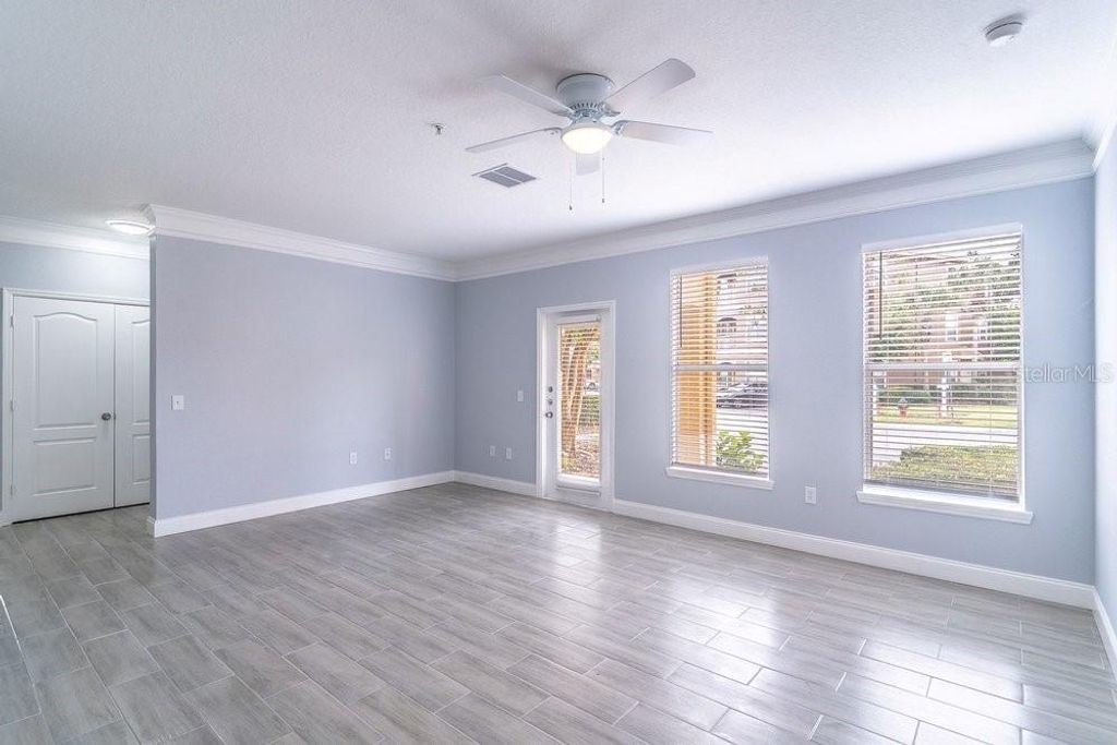 Image 12 of property listing at 8842 VILLA VIEW CIRCLE 106, Orlando, FL 32821