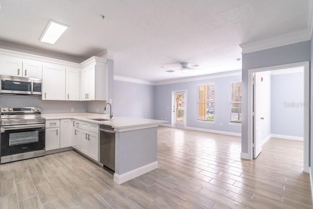 Image 3 of property listing at 8842 VILLA VIEW CIRCLE 106, Orlando, FL 32821