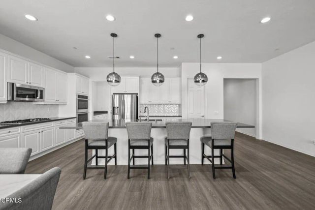 2075 Seville Drive, Santa Paula, CA 93060