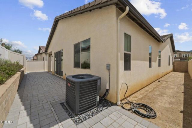 2075 Seville Drive, Santa Paula, CA 93060