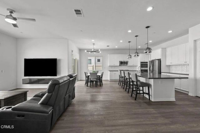 2075 Seville Drive, Santa Paula, CA 93060