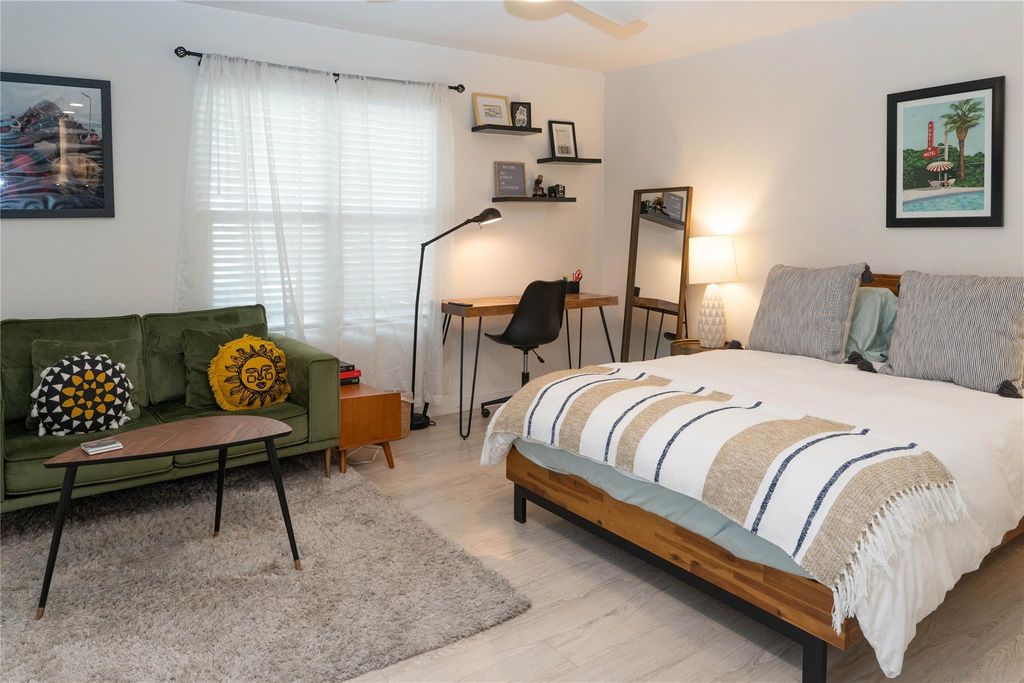 513 Pecan Grove RD 109, Austin, TX 78704