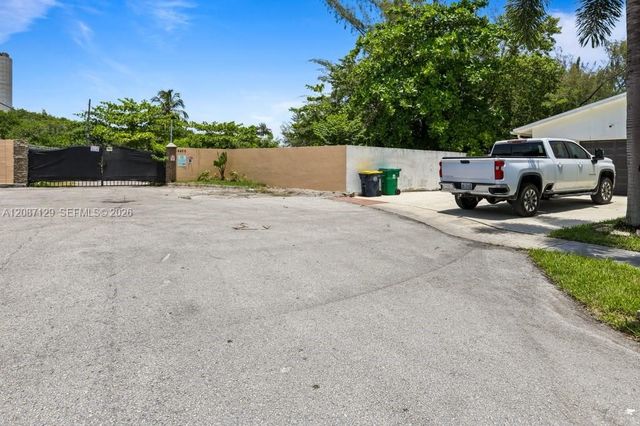 4400 SW 42nd Terrace, Dania Beach, FL 33314