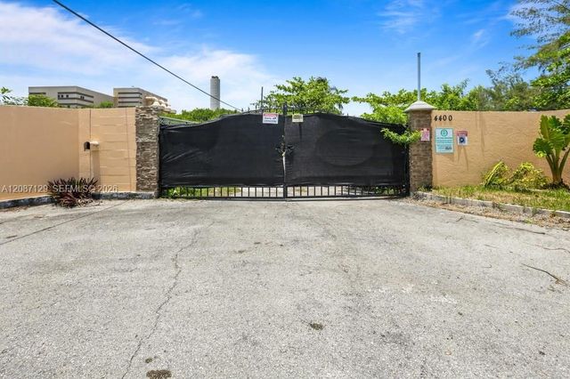 4400 SW 42nd Terrace, Dania Beach, FL 33314