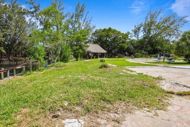 4400 SW 42nd Terrace, Dania Beach, FL 33314