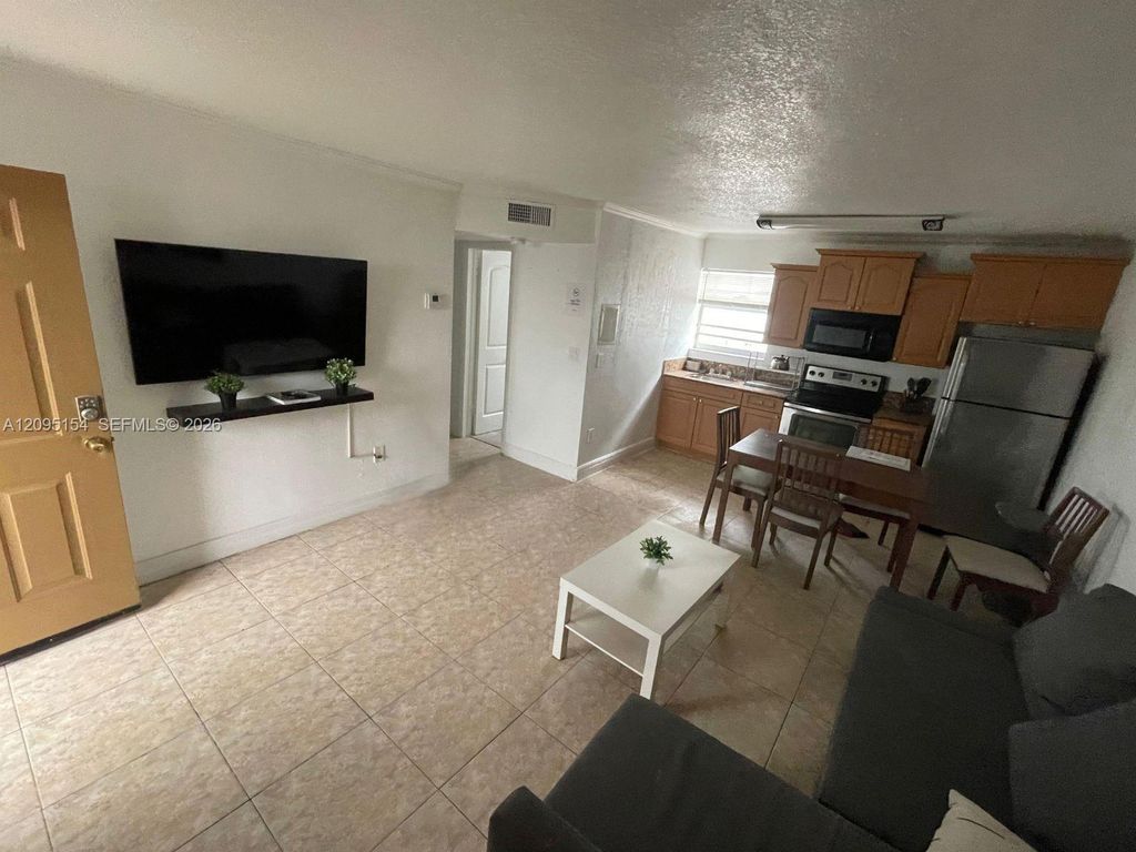 427 SW 6th Street 2, Miami, FL 33130