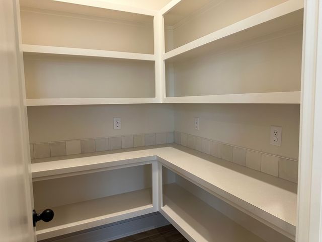 4462 N Grey Meadows, Maize, KS 67101