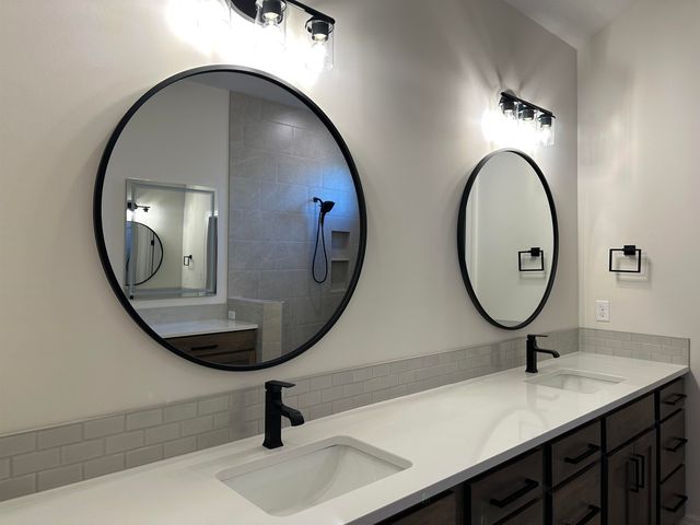 4462 N Grey Meadows, Maize, KS 67101