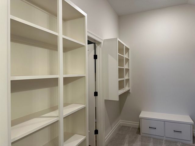 4462 N Grey Meadows, Maize, KS 67101