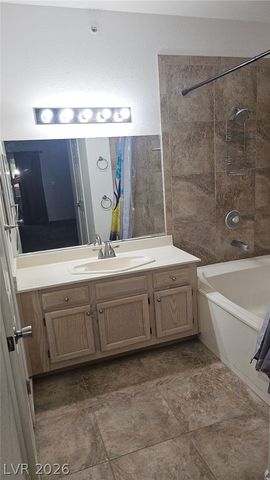6480 Annie Oakley Drive 423, Las Vegas, NV 89120