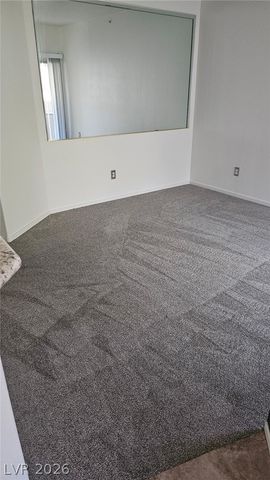 6480 Annie Oakley Drive 423, Las Vegas, NV 89120