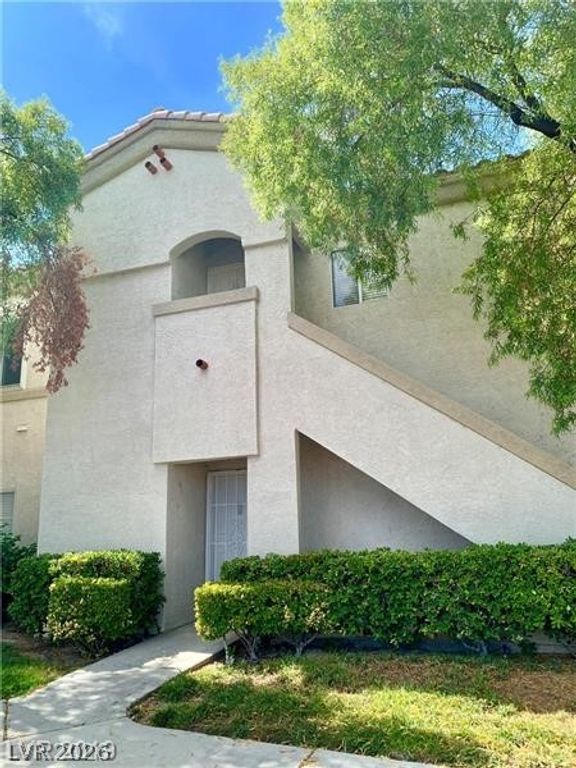 6480 Annie Oakley Drive 423, Las Vegas, NV 89120