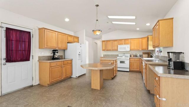 18453 Ramona View Dr, Ramona, CA 92065