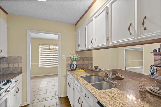 2526 Downs Circle, Bossier City, LA 71111