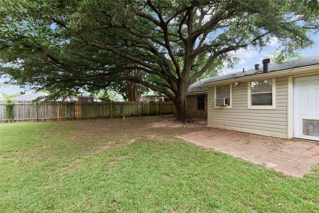 2526 Downs Circle, Bossier City, LA 71111