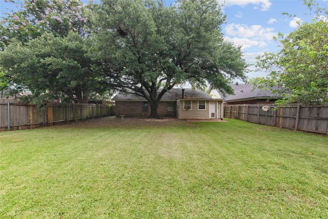 2526 Downs Circle, Bossier City, LA 71111