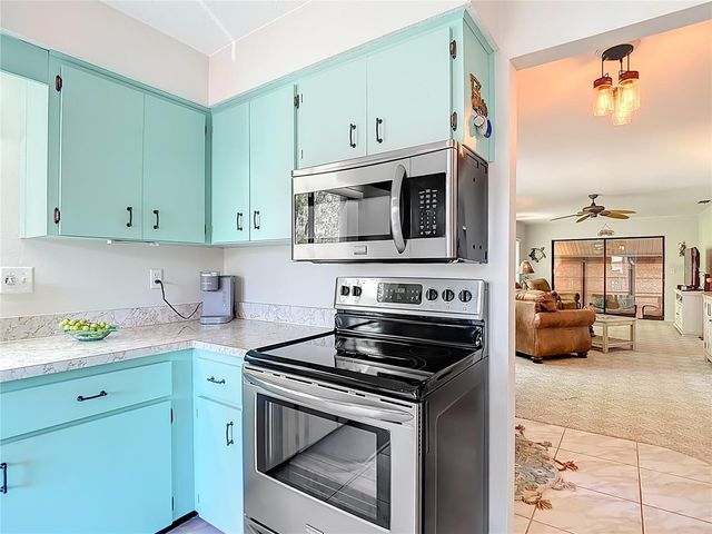 8308 SANDWEDGE CIRCLE C, Hudson, FL 34667