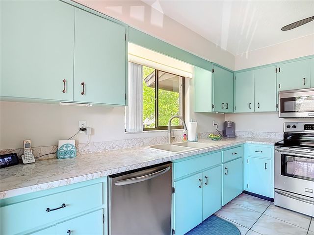 8308 SANDWEDGE CIRCLE C, Hudson, FL 34667