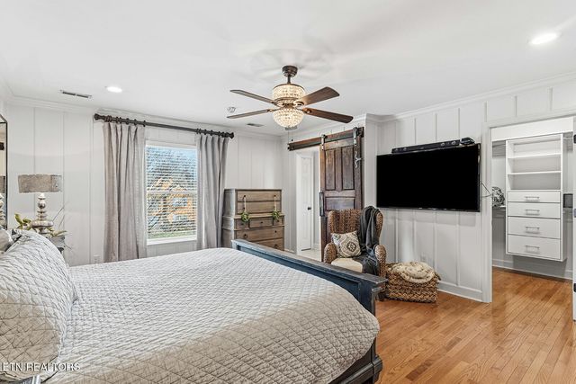 329 Farragut Crossing Drive, Knoxville, TN 37934