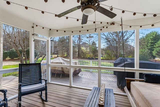 329 Farragut Crossing Drive, Knoxville, TN 37934