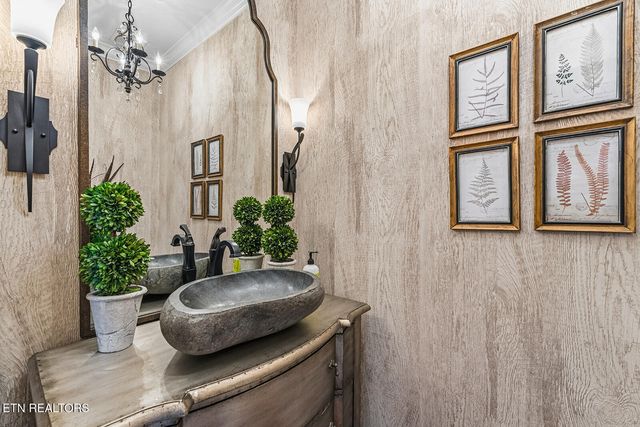 329 Farragut Crossing Drive, Knoxville, TN 37934