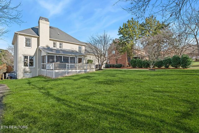 329 Farragut Crossing Drive, Knoxville, TN 37934