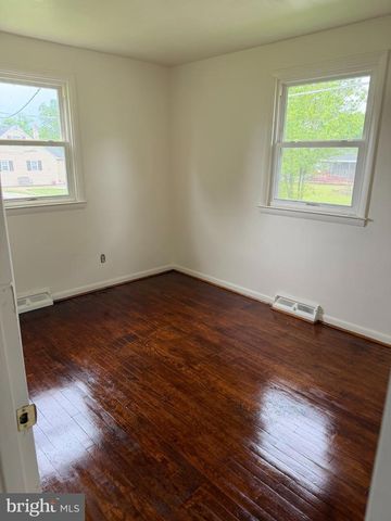 5911 QUEEN ANNE ST, Baltimore, MD 21207