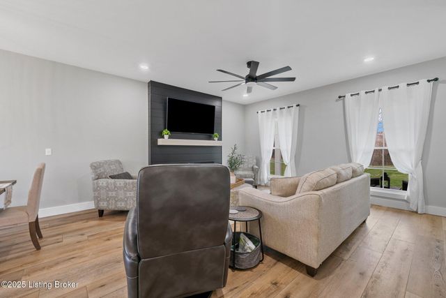 3965 Broadford Rd, Clarkson, KY 42726