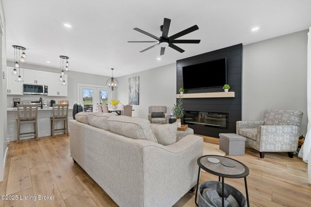 3965 Broadford Rd, Clarkson, KY 42726