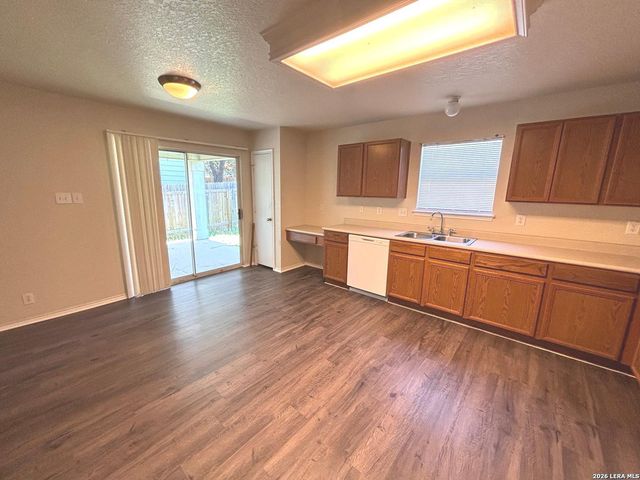 136 Hampton Way, Boerne, TX 78006